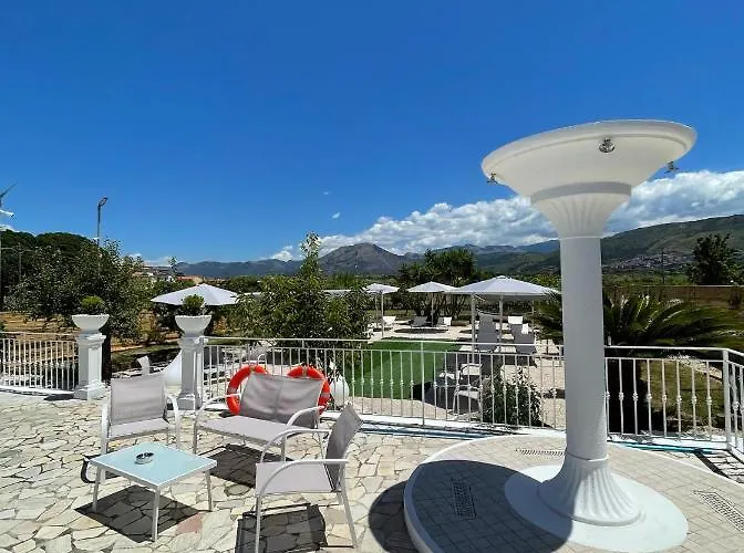 Del Sole לינה וארוחת בוקר 3*