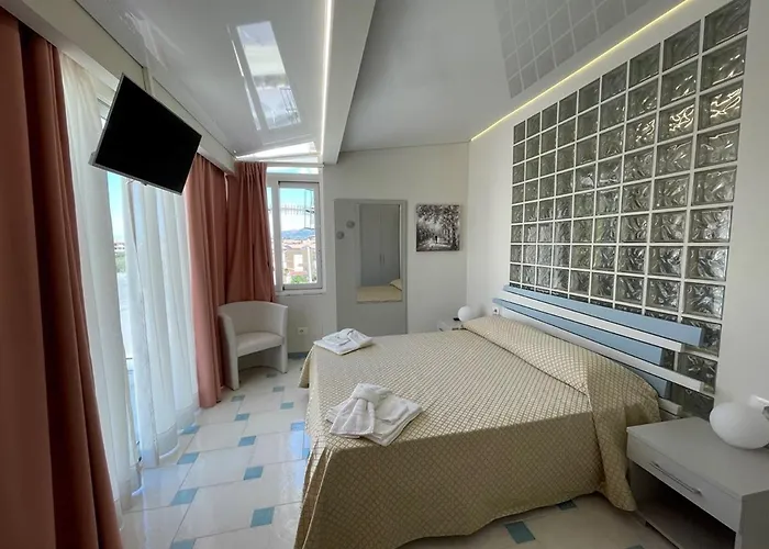 Del Sole סנטה מריה דל צ'דרו