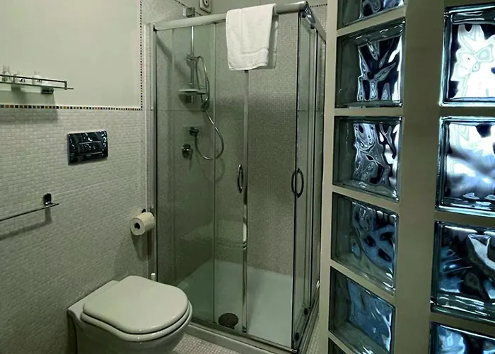 לינה וארוחת בוקר Del Sole 3*