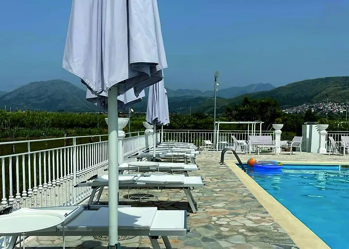 Del Sole לינה וארוחת בוקר סנטה מריה דל צ'דרו